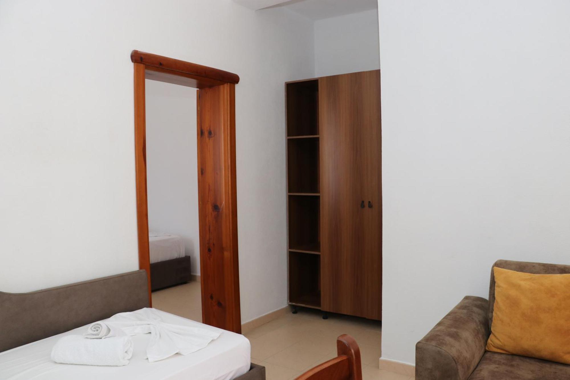Apartment Celaj Velipoje Ngoại thất bức ảnh